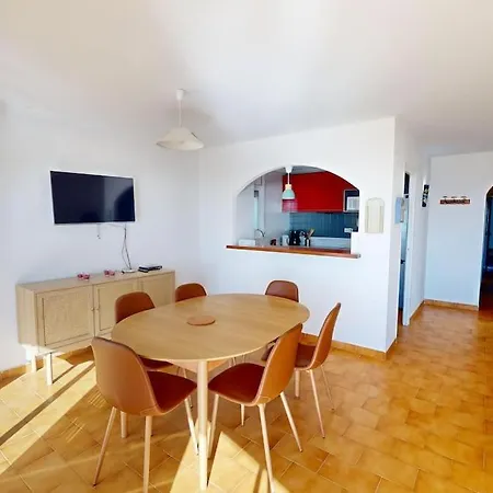 Apartment 65 M2 ,piscine Vue Roses